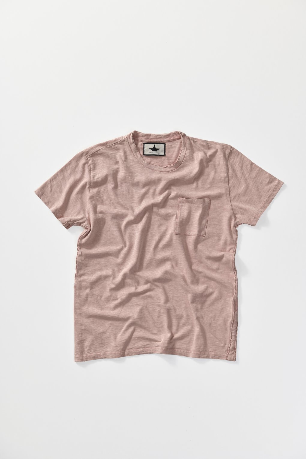 T-shirt with breast pocket. - Peach