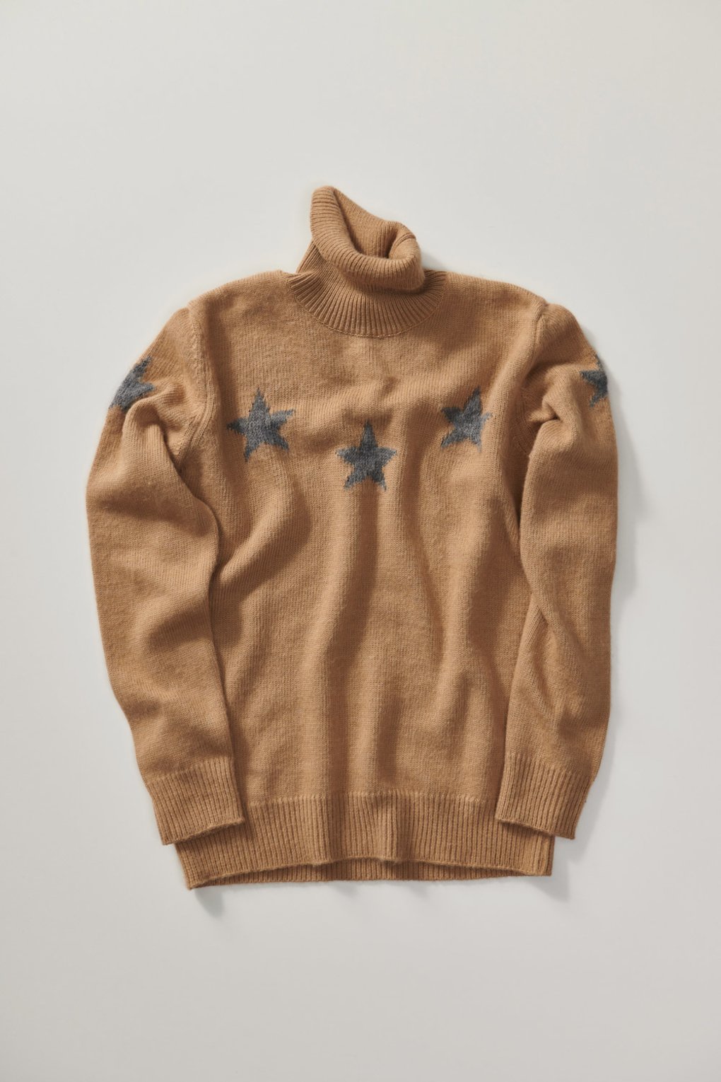 Turtleneck sweater with stars