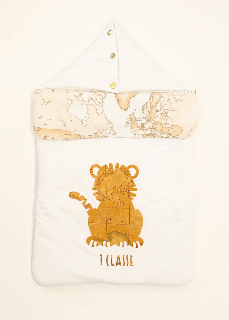 SLEEPING BAG WITH GEO CLASSIC PRINT AND BABY TIGER