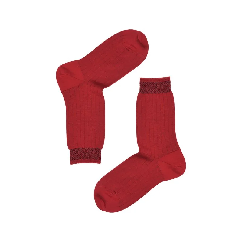 Women's ribbed short crew socks with herringbone pattern cuff