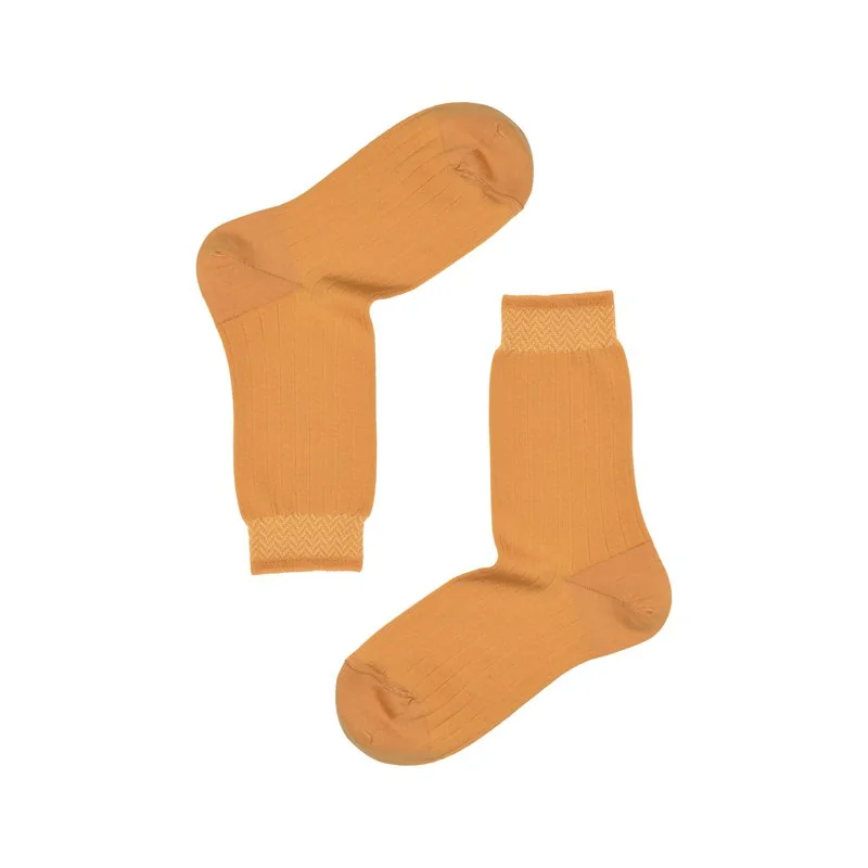 Women's ribbed short crew socks with herringbone pattern cuff - Amber