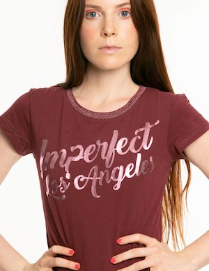 T-shirt Imperfect con scritta metallizzata