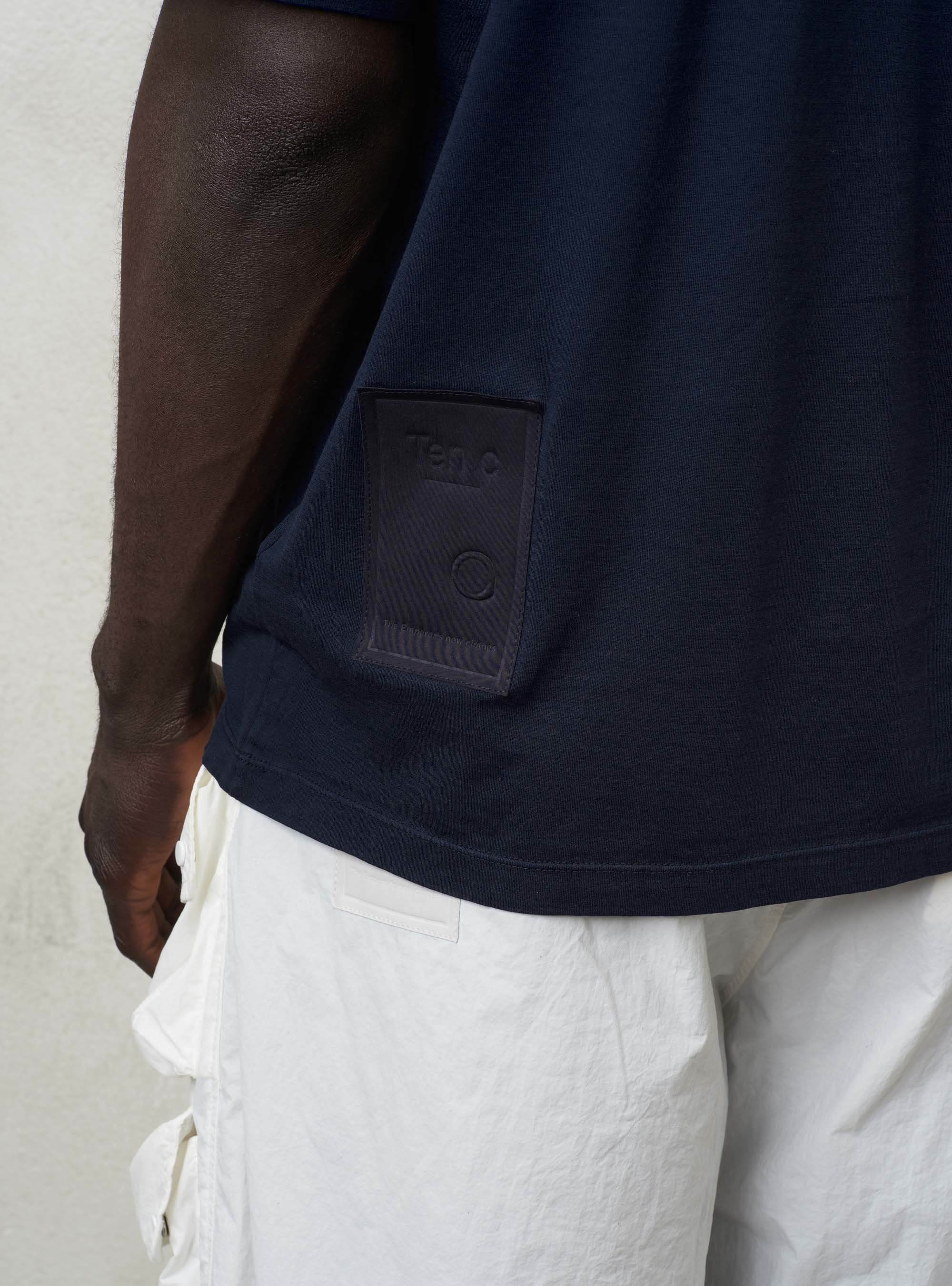 Tシャツ・カットソー Ten-C Chest Pocket Logo Label Hood Black 23CTCUF08086999 23 Pocket Cotton T-Shirt | Ten c ®