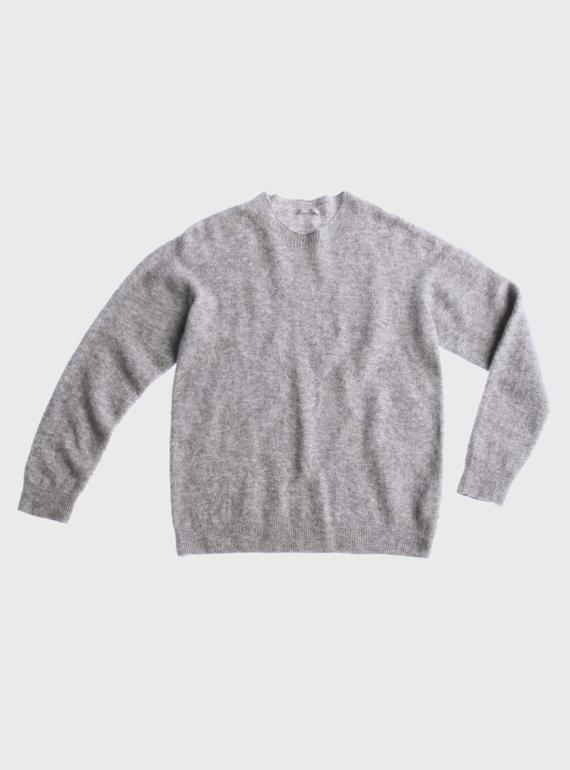 CREWNECK SWEATER