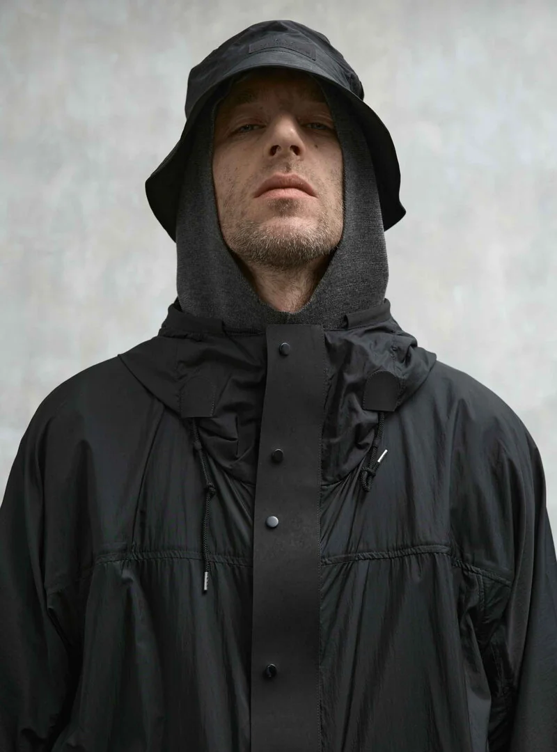 Ten-C Skye Ten Anorak ブラック ジャケット Skye Ten Anorak | Ten c ®