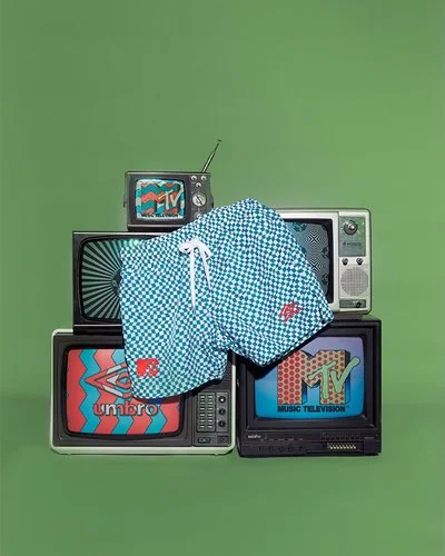 UMBRO X MTV SWIM SHORT - Dark Green