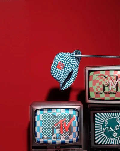 UMBRO X MTV BUCKET HAT