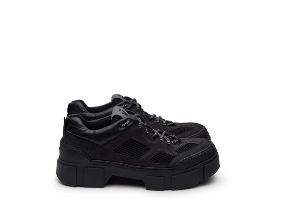 Men's black Trek shoes with chunky lug sole - Black