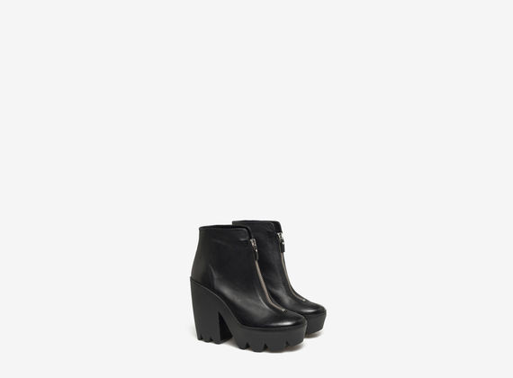 Ankle boots with central maxi zip - Black
