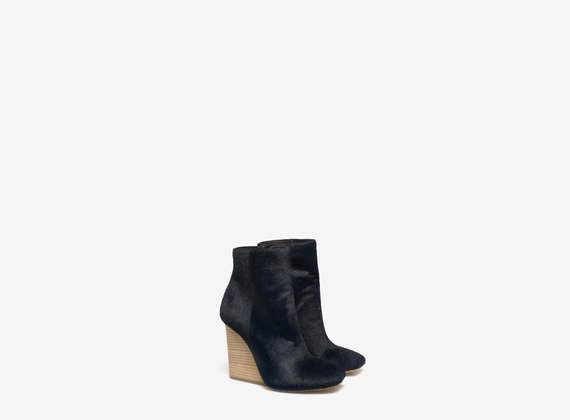 Ponyskin ankle boots with leather wedge - Blue