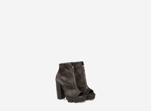 Ponyskin rounded ankle boot with central zip - Hunt / Brown