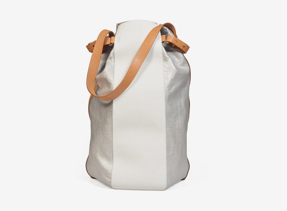 Mehrfarbige Handtasche aus Leder und kaschiertem Nappaleder - WEISS / SILBER