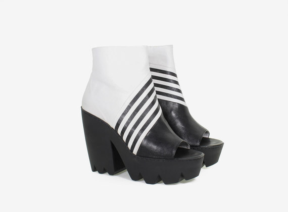 Open toe optical ankle boot with maxi rubber lug sole - WHITE / BLACK