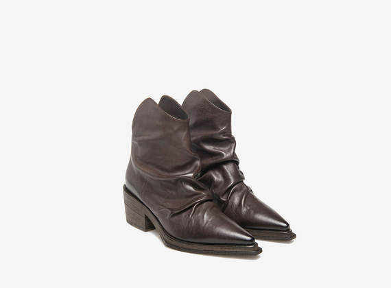 Brown pleated Texan boots - Brown