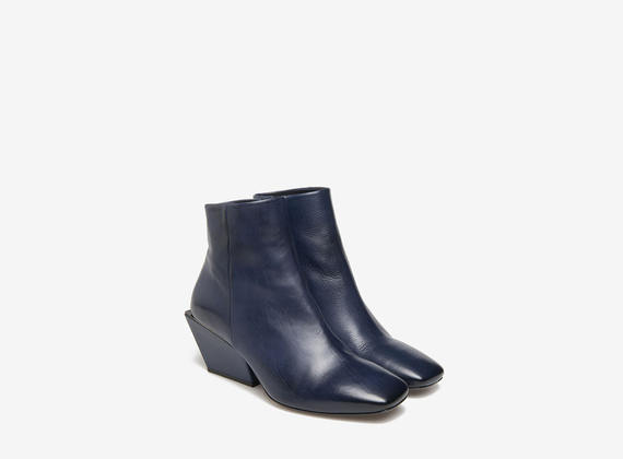 Square ankle boots on geometric heels - Blue