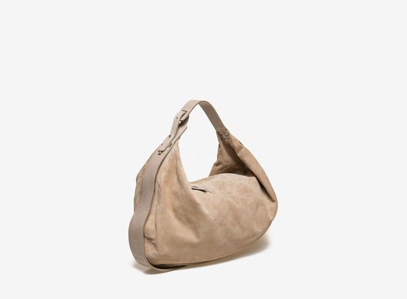 Crescent-shaped bag in flesh split - Brown