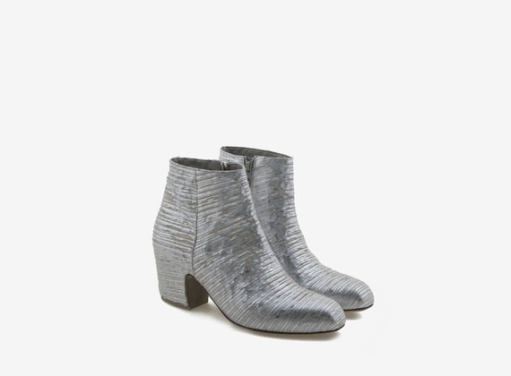 Engraved leather ankle boot - Laminated Silver