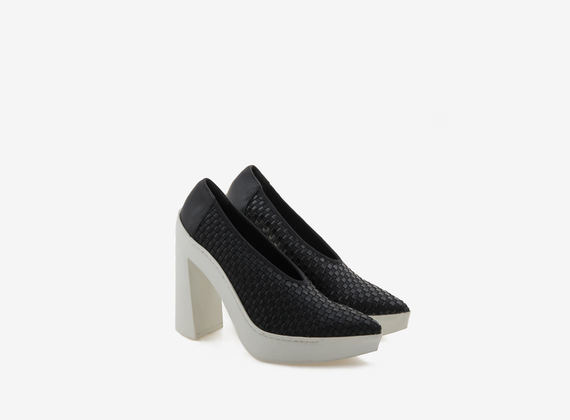 Décolleté with elastic weave on rubber bottom - Black / White