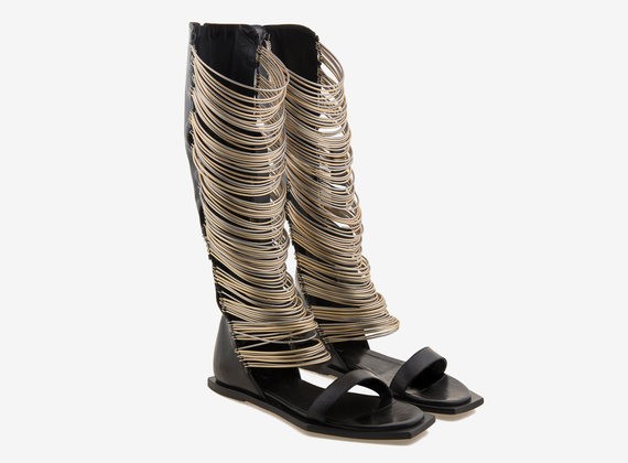 Gladiator boot in laser-treated leather and two-tone metallic rings - Black