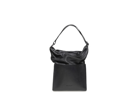 Bucket bag with square bottom