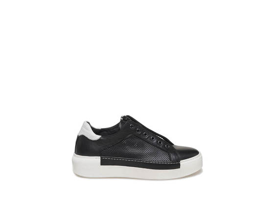 Sneaker with central zip - Black / White