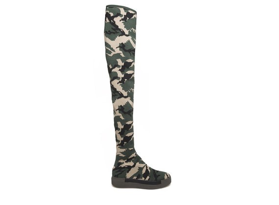 Overknee-Stiefel mit Camouflage-Dessin