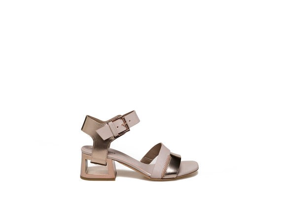 Light dusty pink-coloured sandal with perforated heel - Pink / Laminated