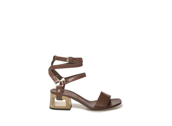 Sandal with straps and perforated gold heel - Brown