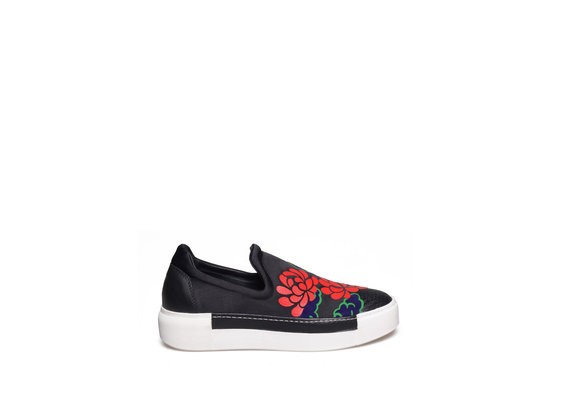 Slip-on with red flower - Multicolour