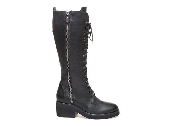 Lace up boot - Black