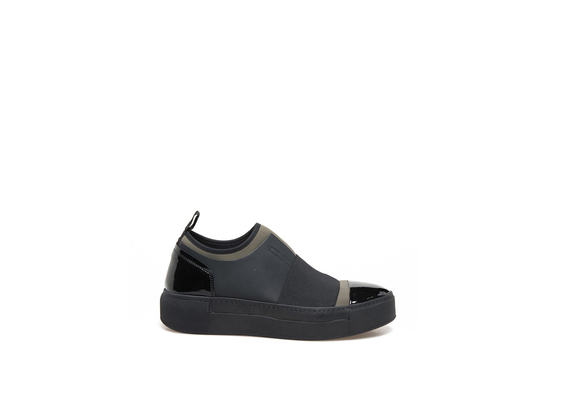 Neoprene slip-on shoes in military-green with elastic