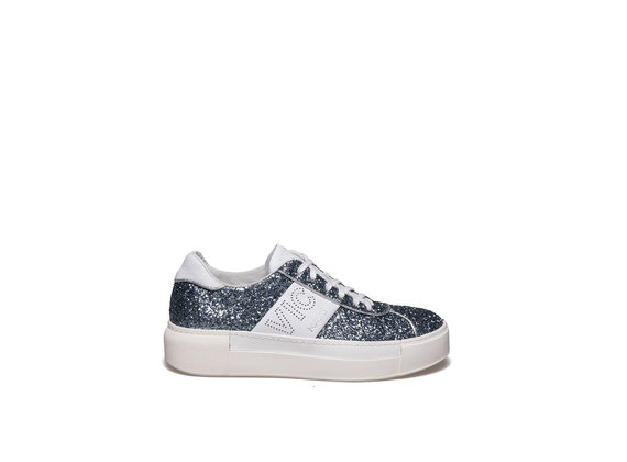 Lace up shoe in glitter and light blue leather