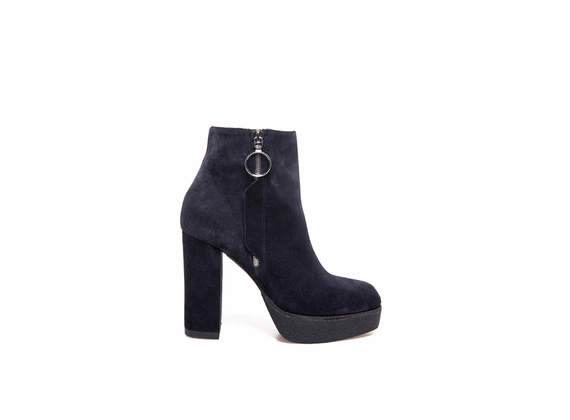 Blue suede ankle boots with side zip - Blue