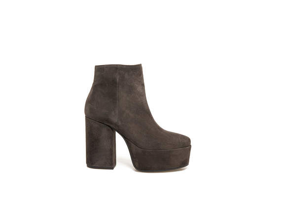 Brown suede ankle boots with maxi plateau and heel - Dark Brown