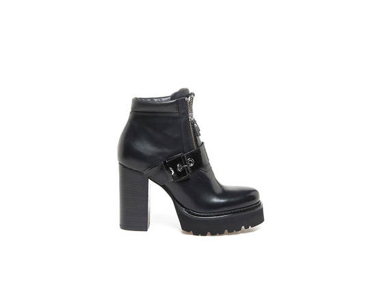 Double zipped heeled ankle boots with Panama sole - Black