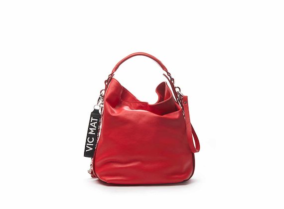 Frida red bucket bag with chain shoulder strap
