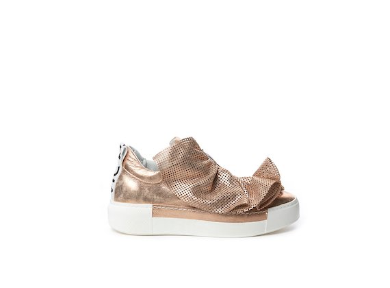 Laminated leather slip-on with perforated ruffles - Copper