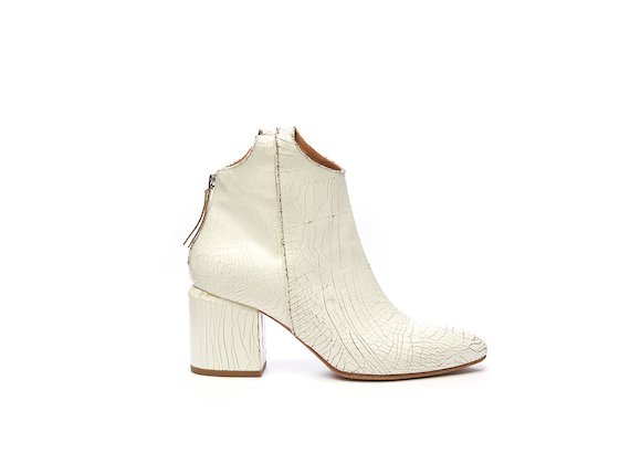 Texan half boot in crackled leather - White