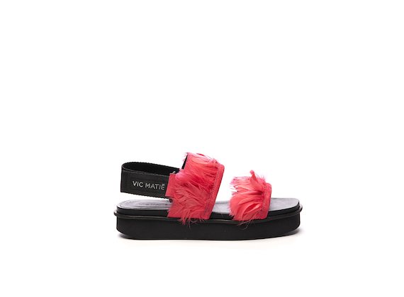 Sandales avec brides de plumes fuchsia et semelles flatform - Fuchsia / Noir