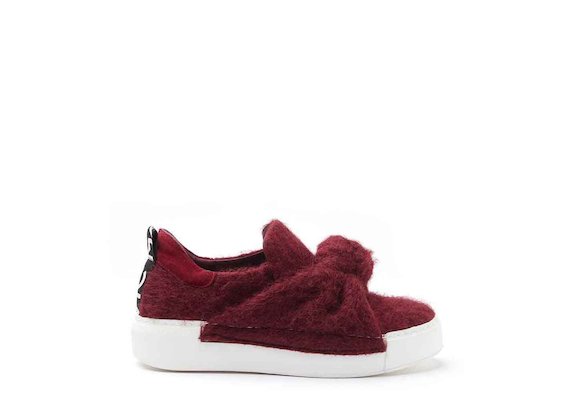 Felt sneakers with burgundy bow - Red