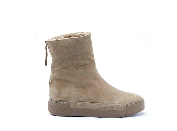 Sheepskin ankle boots with sneaker sole - Beige