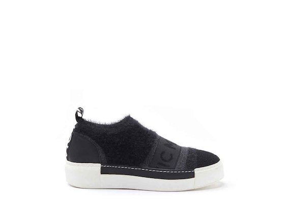 Mesh slip-on shoes with sneaker sole - Black / White