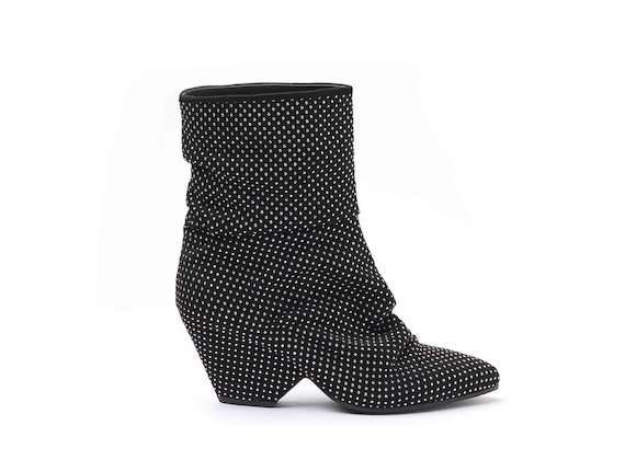 Ankle boots with shell-shaped heel and all-over studs