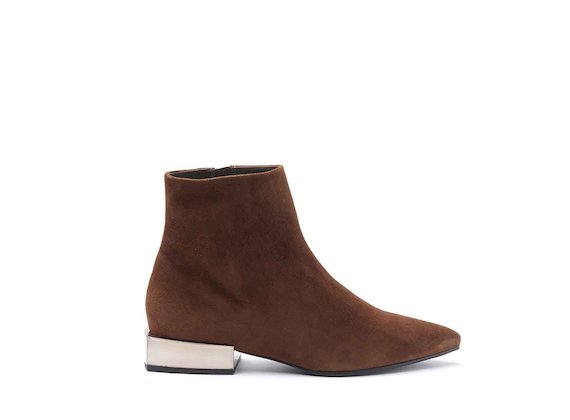 Cognac-coloured suede heeled ankle boots with metallic gold heel - Brown