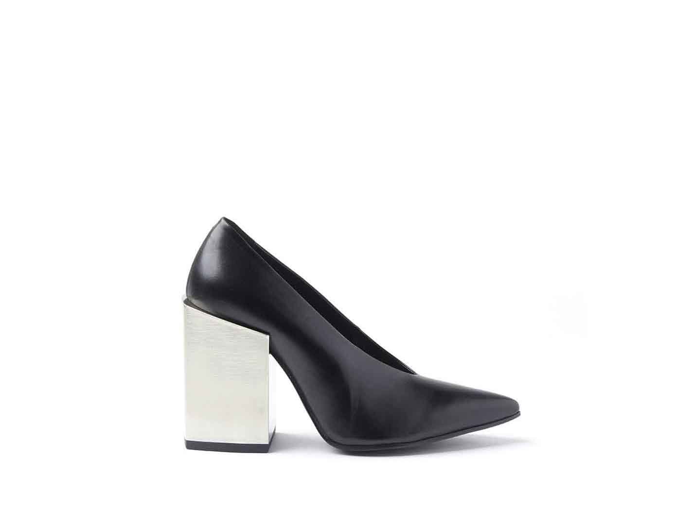 Black Leather Court Shoes With High 