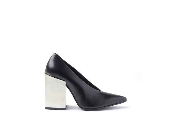 Black leather court shoes with high metallic block heel - Black