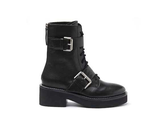 Military boots with buckles and rubber sole - Black