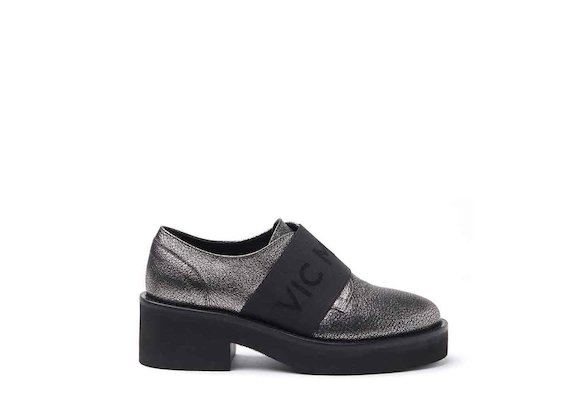 Metallic silver leather Derby shoes with elastics and rubber sole - Lead