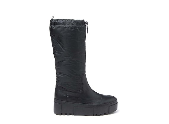 Nylon boot with drawstring - Black