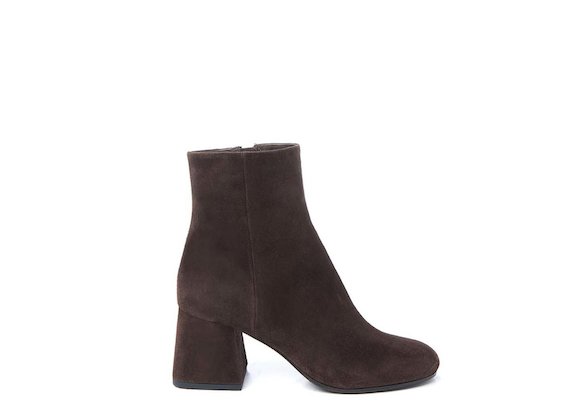 Suede ankle boot with flared heel - Brown
